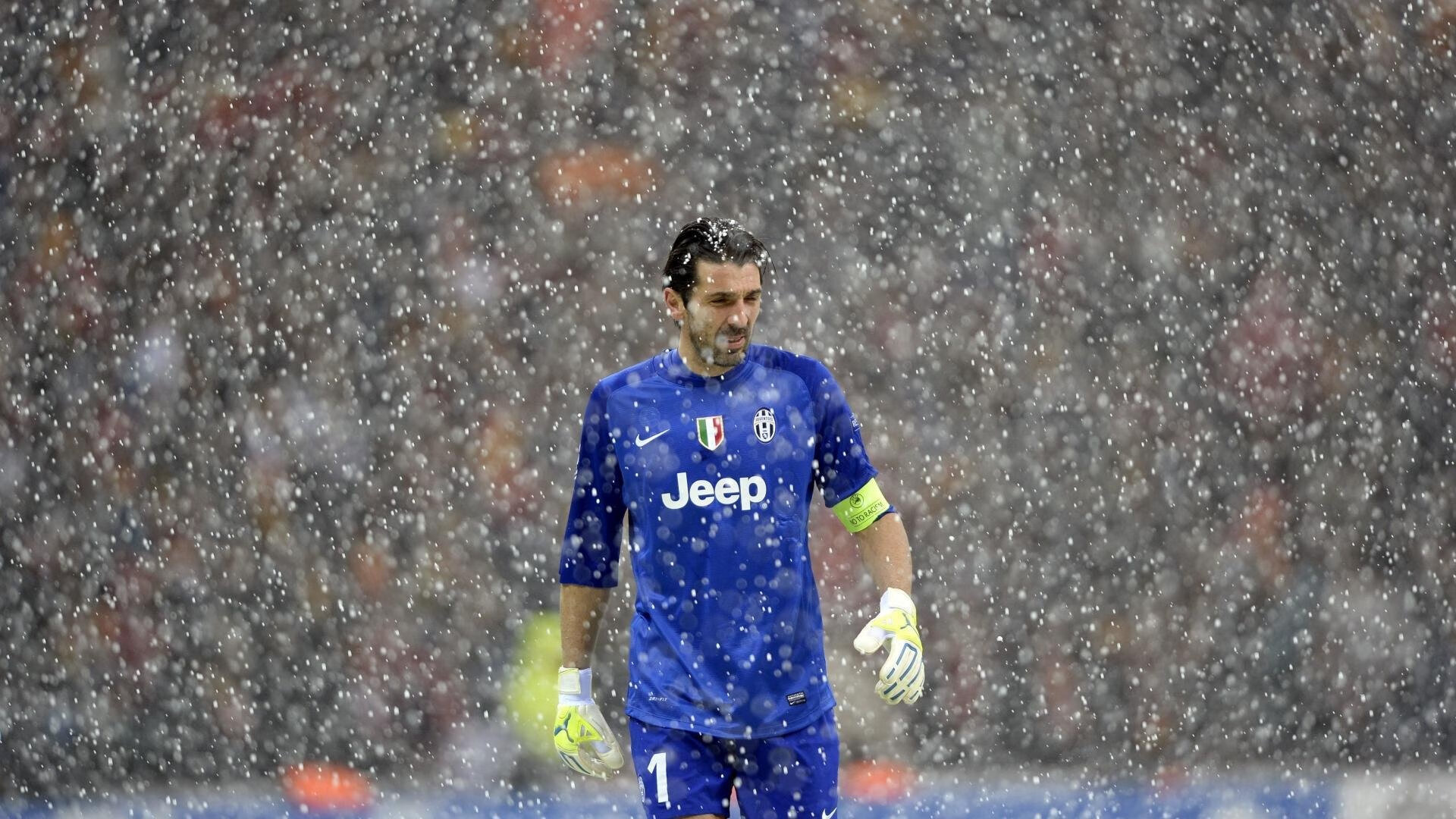 明星球员带动体育产业发展,打造体育明星的弊端